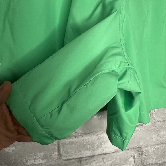 Under Armour Men's Icon Volley Short 5.5" NWT Size Medium (Vapor Green/White) - Picture 7 of 16